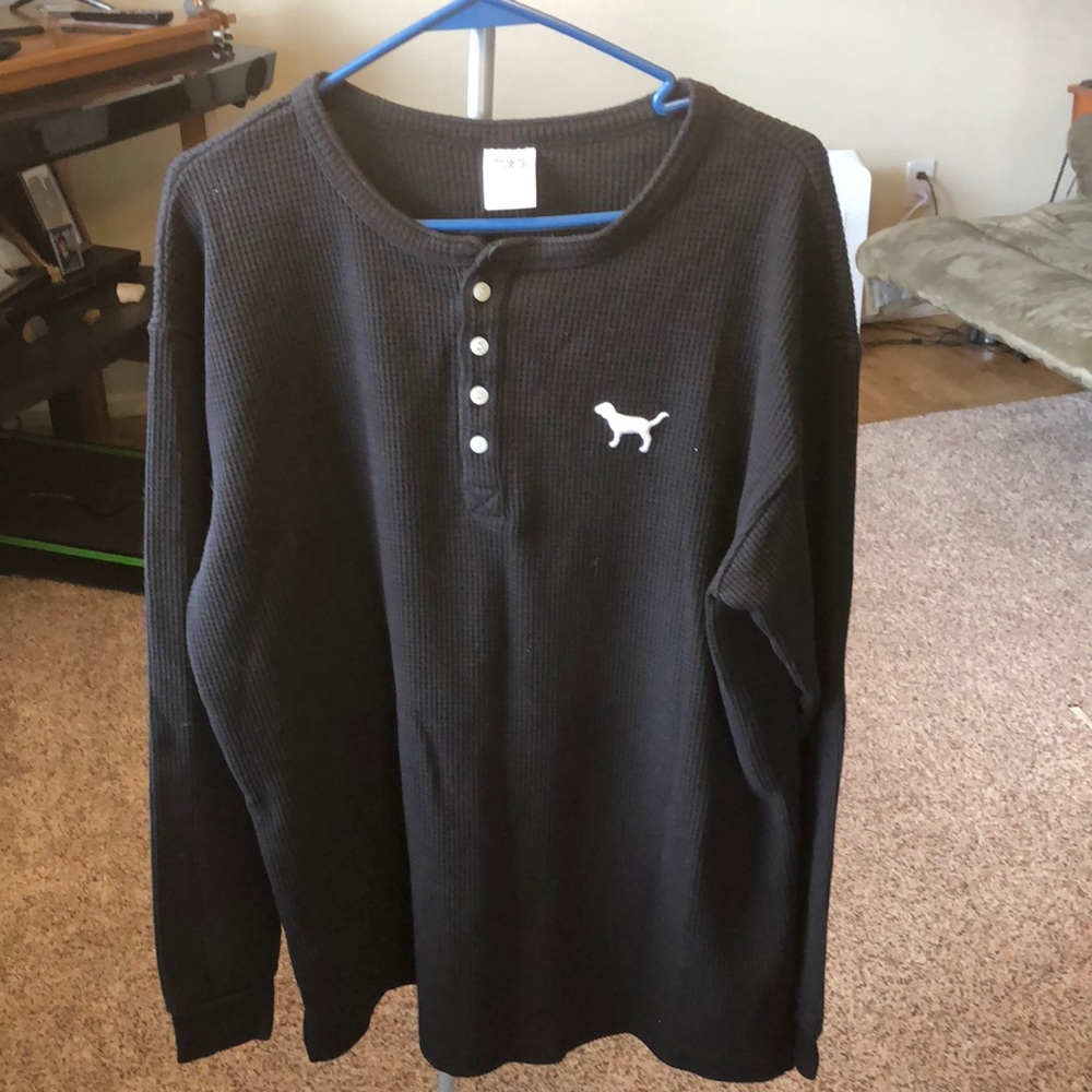 Used Victoria’s Secrets Pink black long sleeve sweater sz large